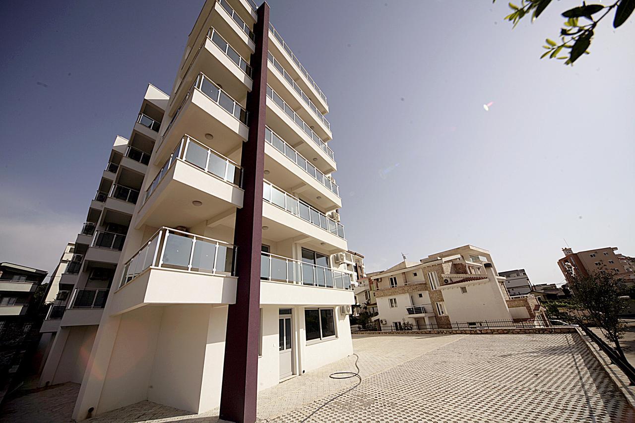 Sea Star Apartment Dobra Voda Exteriér fotografie