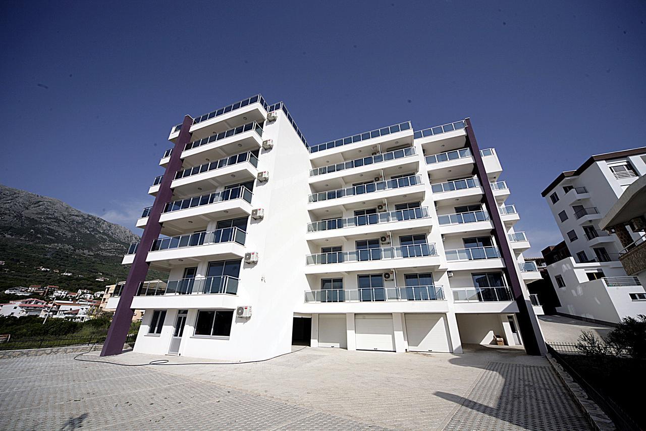Sea Star Apartment Dobra Voda Exteriér fotografie