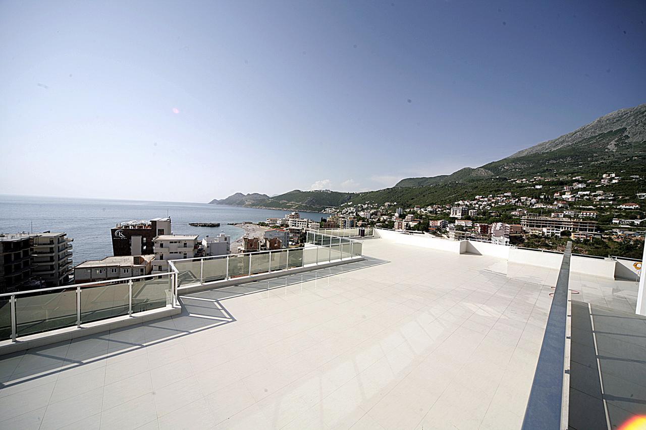 Sea Star Apartment Dobra Voda Exteriér fotografie