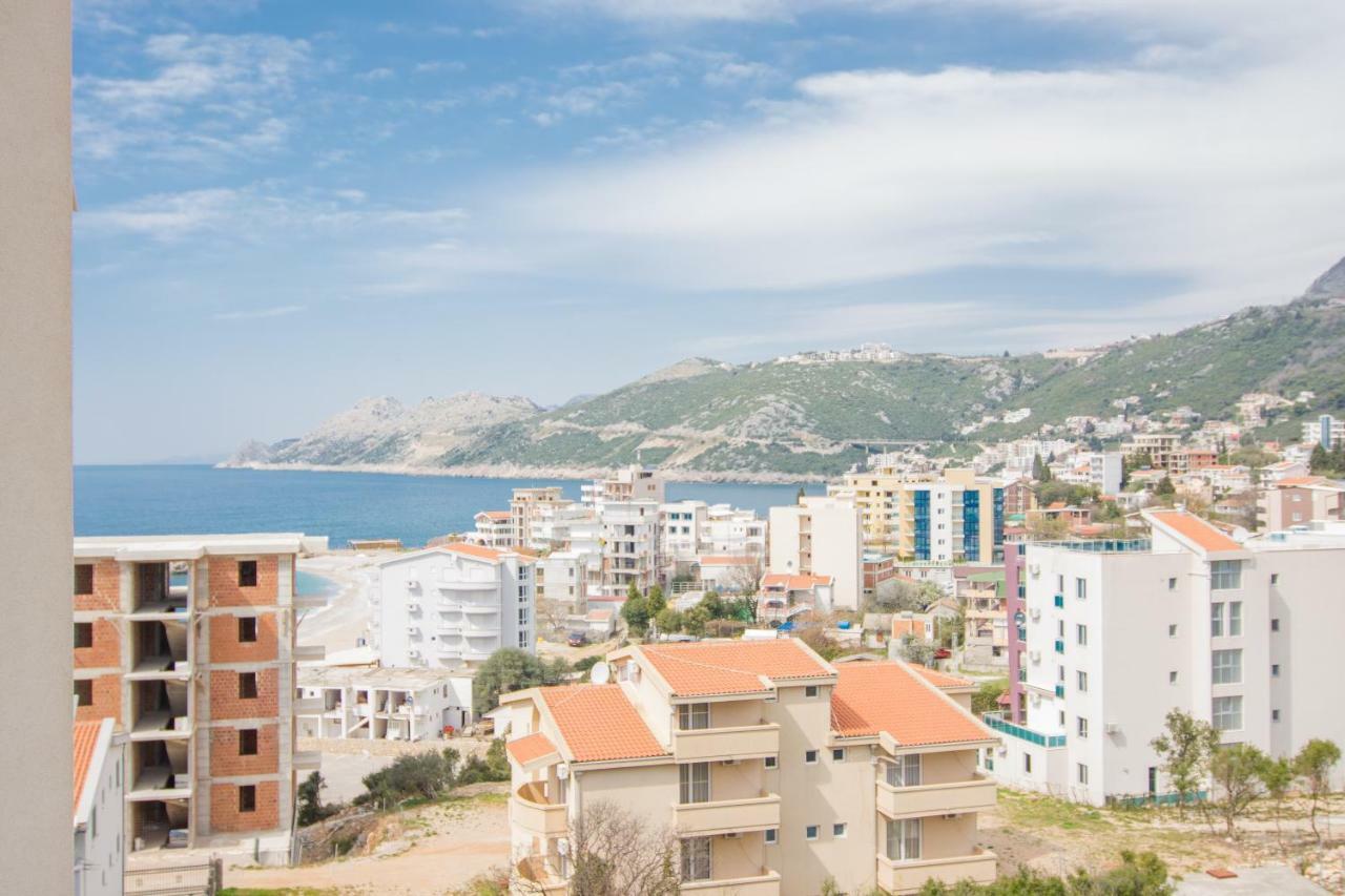 Sea Star Apartment Dobra Voda Exteriér fotografie